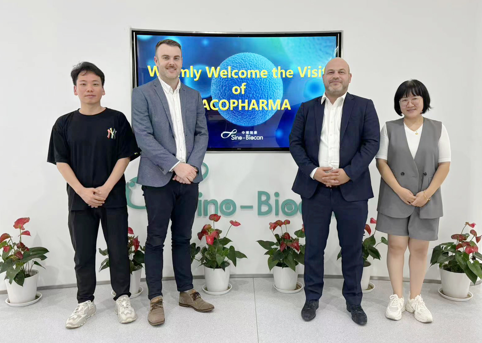 Macopharma莅临中博瑞康上海工厂，就双方在中国及国际市场的合作进行深入交流与探讨